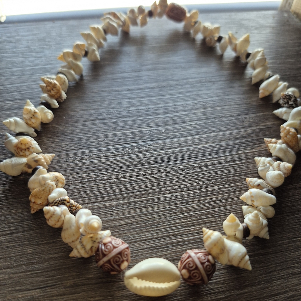 Handmade Natural Virginia Beach VA Seashell Choker/Necklace!